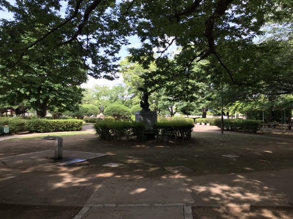 金杉台住宅2-2-8号棟(御滝公園)