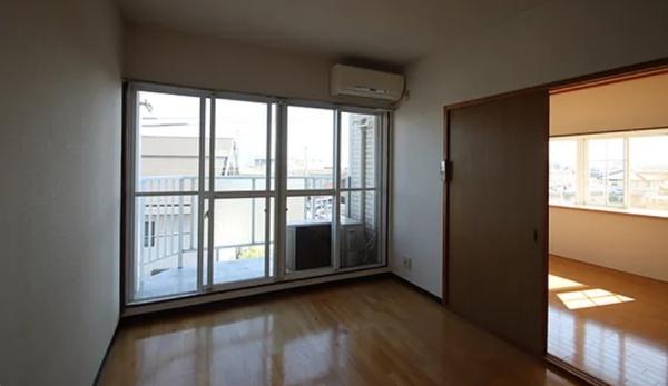 ジュエル洲崎・鉄骨造3階建てアパート