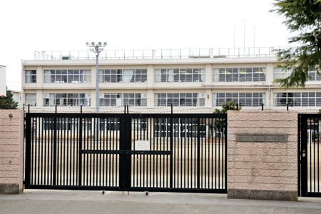 立川市幸町５丁目の新築一戸建(立川市立立川第四中学校)