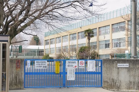 東大和市中央４丁目の中古一戸建て(東大和市立第八小学校)