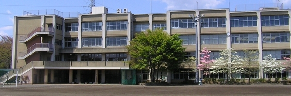 立川市マンションコスモ立川サングレイス(立川市立立川第八中学校)