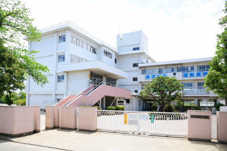 府中市住吉町３丁目の中古一戸建て(府中市立府中第八中学校)