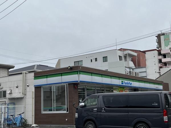 グランドメゾン城北N棟(ファミリーマート上名古屋四丁目店)