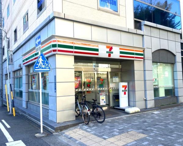 エステムコート名古屋駅前CORE(セブンイレブン名古屋名駅3江川線店)