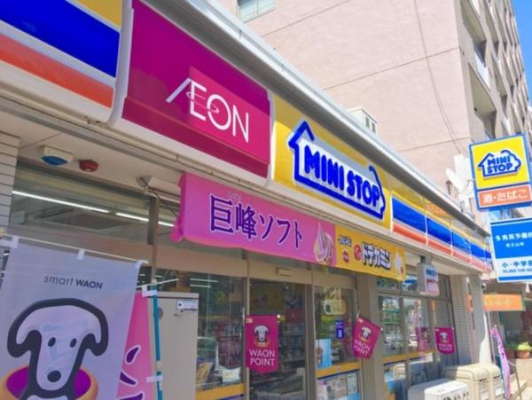 グランドメゾン覚王山(ミニストップ覚王山駅前店)