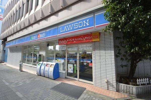 白壁町シティハウス(ローソン東区泉三丁目店)