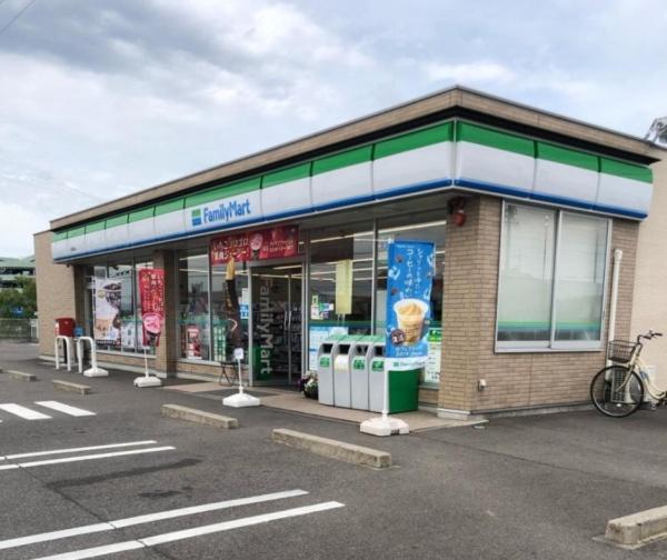 木曽川コーポラス(ファミリーマート一宮木曽川七ノ通り店)