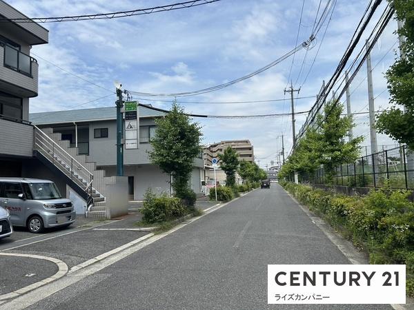 岸和田市小松里町　店舗・共同住宅