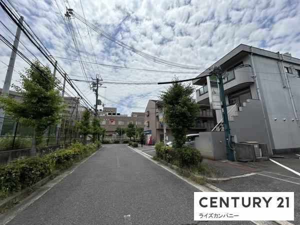 岸和田市小松里町　店舗・共同住宅