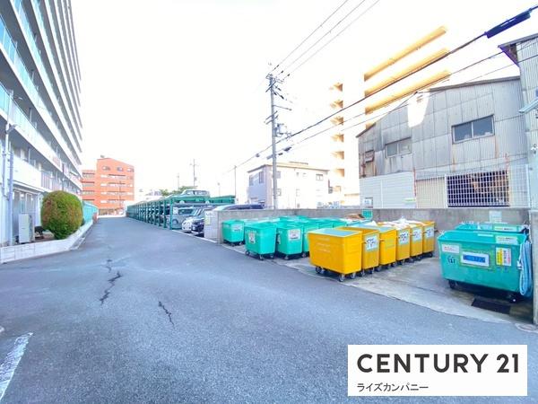ファミール堺東