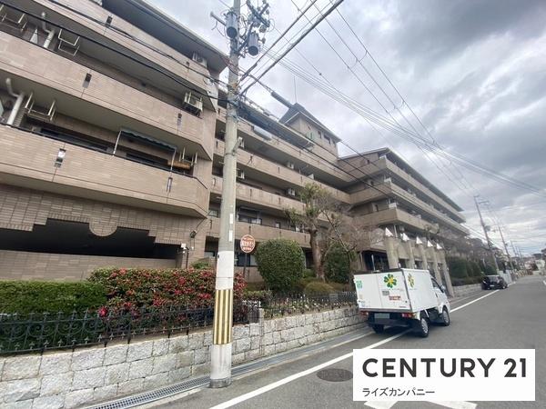 ビバリーヒルズ鶴山台
