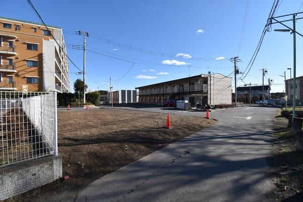 ☆建築条件なし☆注文住宅☆テナント☆三方向道路・北側公園