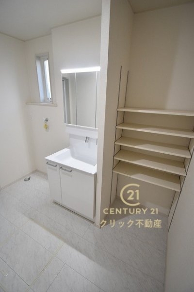 いろどりアイタウン　笠間市平町　21-P1　21
