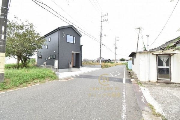 リーブルガーデン高萩市島名 8期 限定1棟!(前面道路含む現地写真)