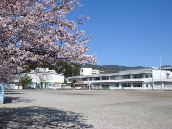 リーブルガーデン日立市滑川本町　4期　1(日立市立滑川小学校)