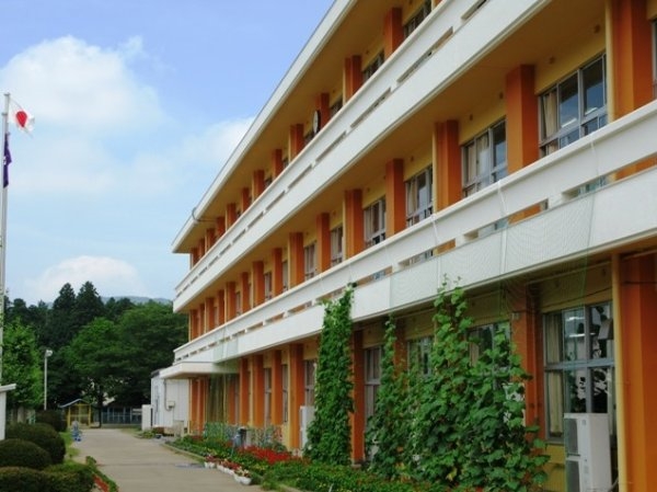 石岡市真家の土地(笠間市岩間第三小学校)