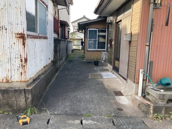 蒲郡市三谷町東四丁目　売土地（上物有り）
