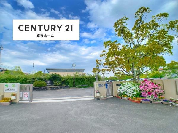 生駒市鹿ノ台東１丁目の中古一戸建て(生駒市立鹿ノ台小学校)