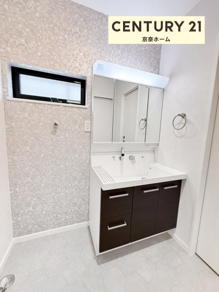 大和高田市東雲町の中古一戸建て