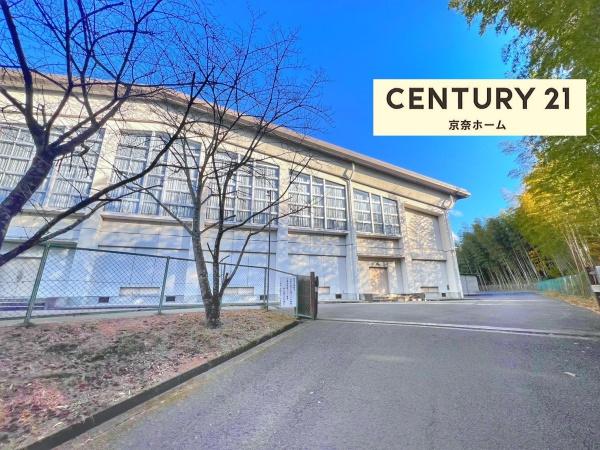 宇陀市榛原ひのき坂2丁目の中古一戸建て(宇陀市立榛原中学校)