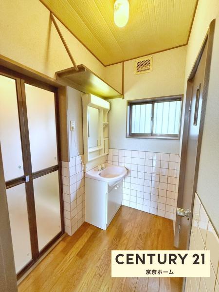 奈良市四条大路３丁目の中古一戸建て