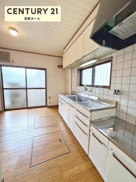 奈良市四条大路３丁目の中古一戸建て