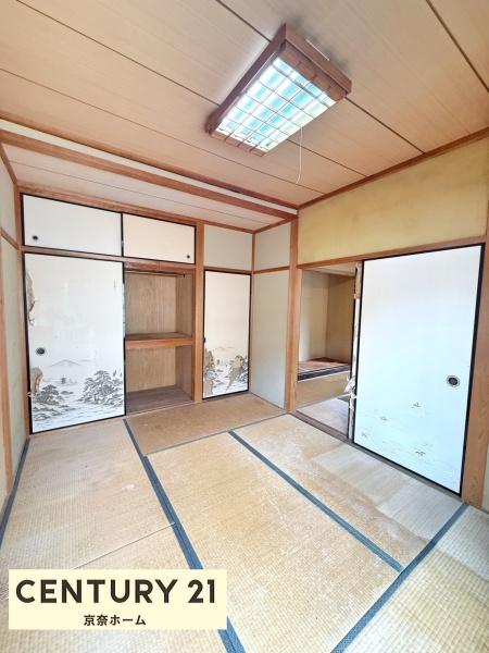 城陽市寺田正道の中古一戸建て(収納)