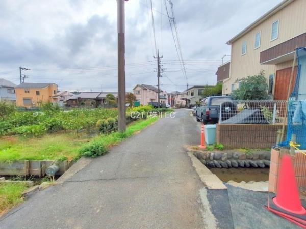 日野市新井1丁目 新築分譲住宅 全1棟(前面道路含む現地写真)