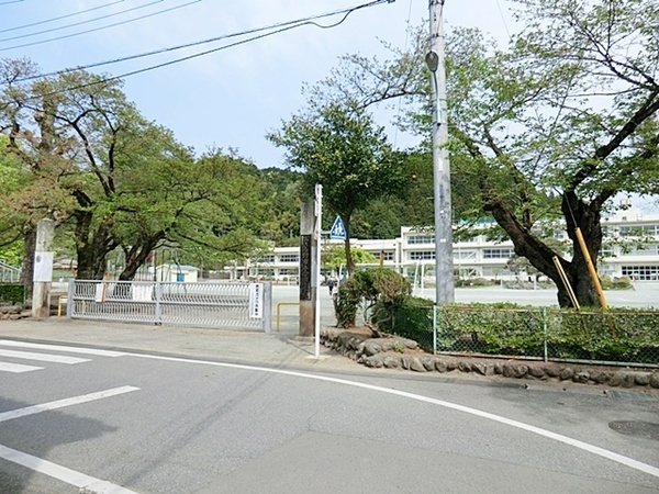 あきる野市五日市　第10　新築分譲住宅　2号棟【全4棟】(あきる野市立五日市小学校)