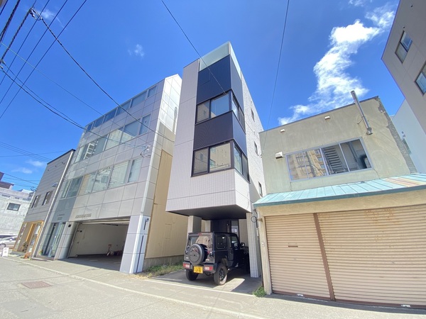 札幌市中央区南二条西１３丁目の中古一戸建