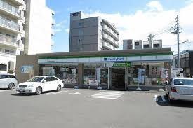 コモドム円山　3階(ファミリーマート札幌円山裏参道店)