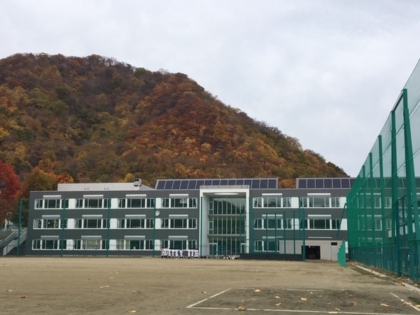 札幌市中央区旭ケ丘3丁目の土地(札幌市立啓明中学校)