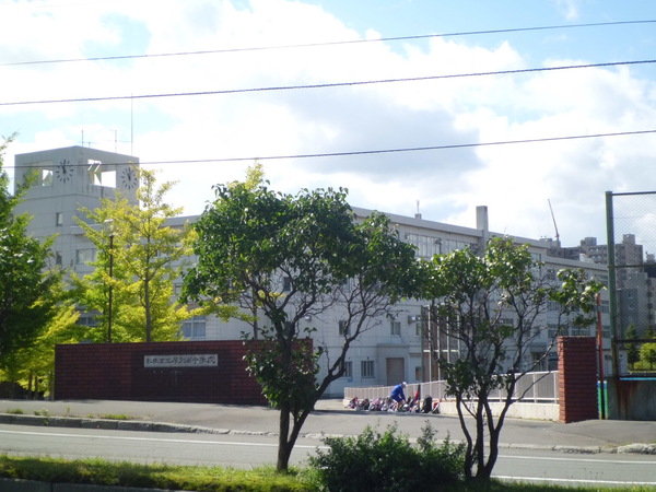 アイシティ大谷地　3階(札幌市立厚別南中学校)