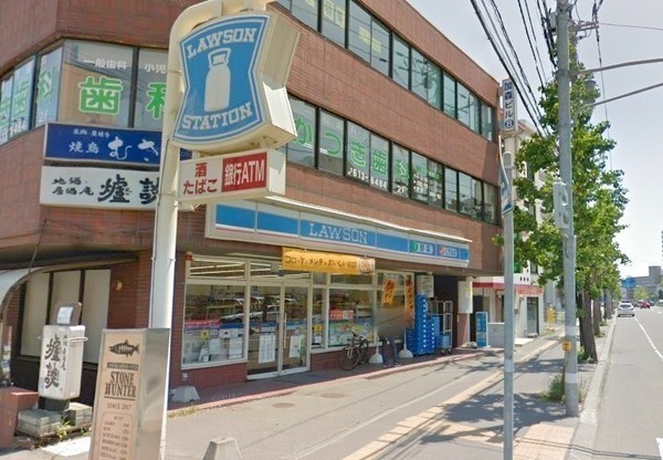 ラポール二十四軒1号棟(ローソン二十四軒1条店)