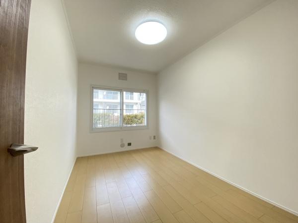 クリーンリバー山の手Ⅲ(洋室)