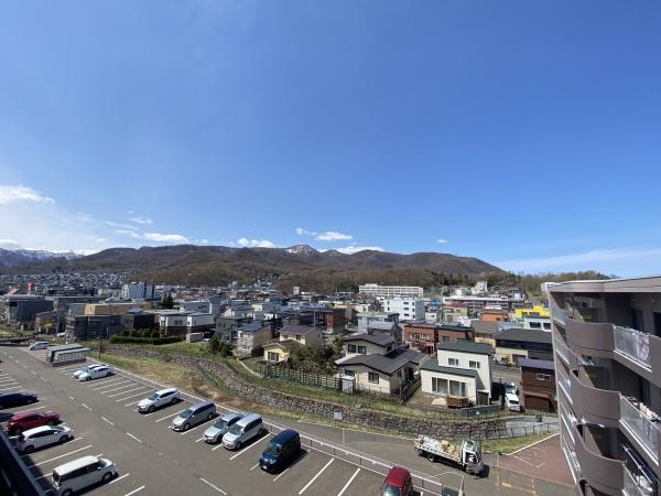 ロジェ山の手通り