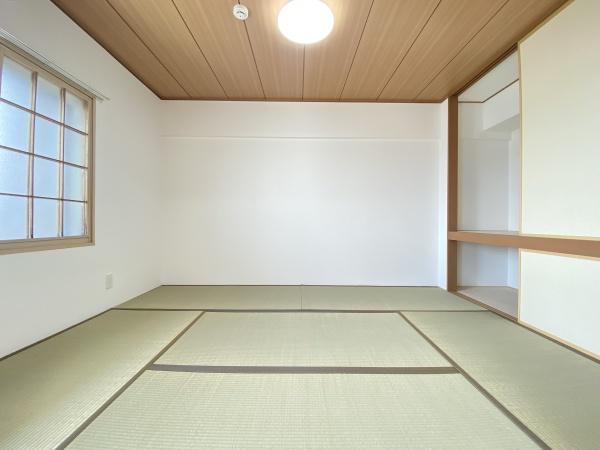 ロジェ山の手通り