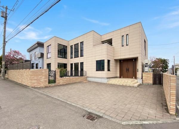 西区山の手6条3丁目　戸建