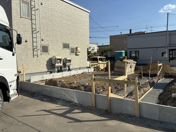 八軒7条西2丁目　新築戸建