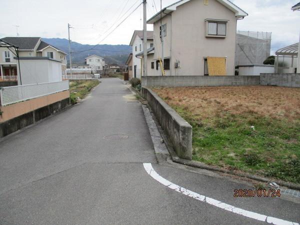 松山市河野中須賀の土地