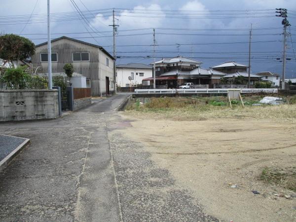 伊予郡松前町大字北川原の土地