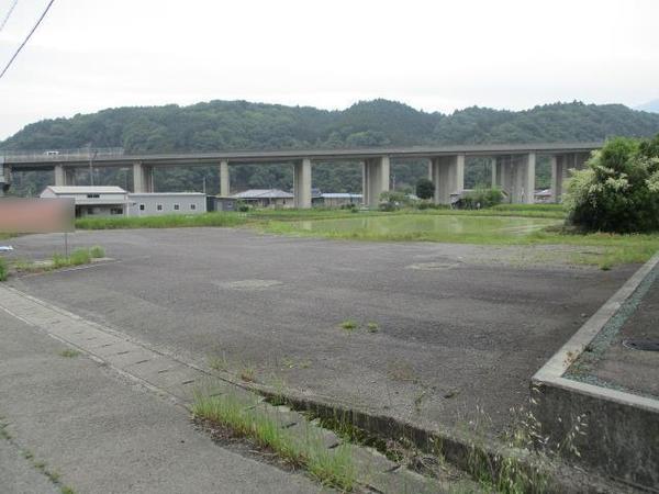 東温市則之内甲の土地