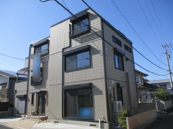 松山市市坪南３丁目の中古一戸建て