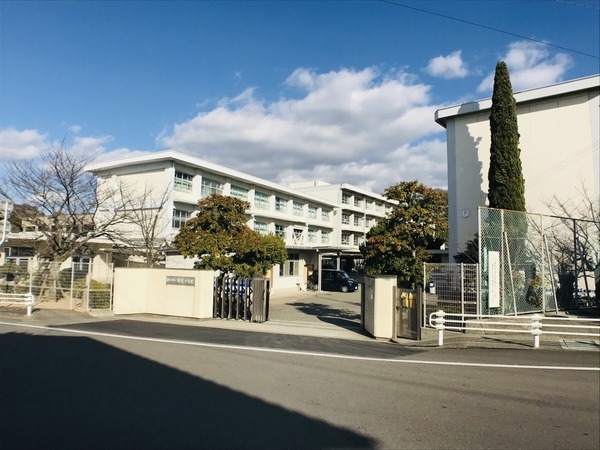 松山市平田町の土地(松山市立潮見小学校)