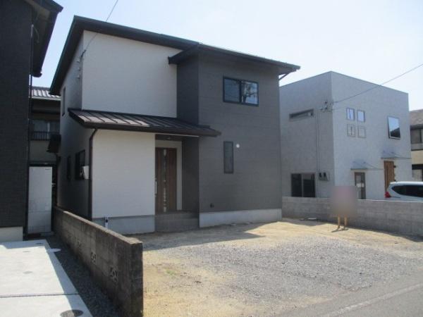 東温市田窪