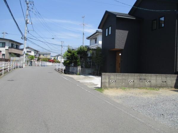 東温市田窪