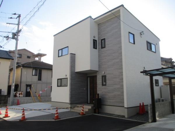 松山市高岡町の中古一戸建て
