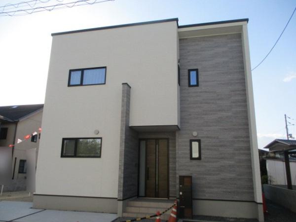 松山市高岡町の中古一戸建て