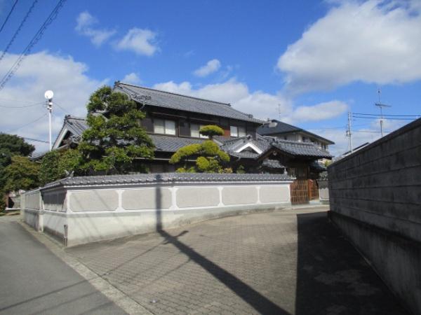 東温市田窪
