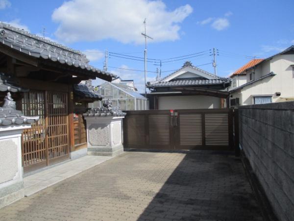 東温市田窪